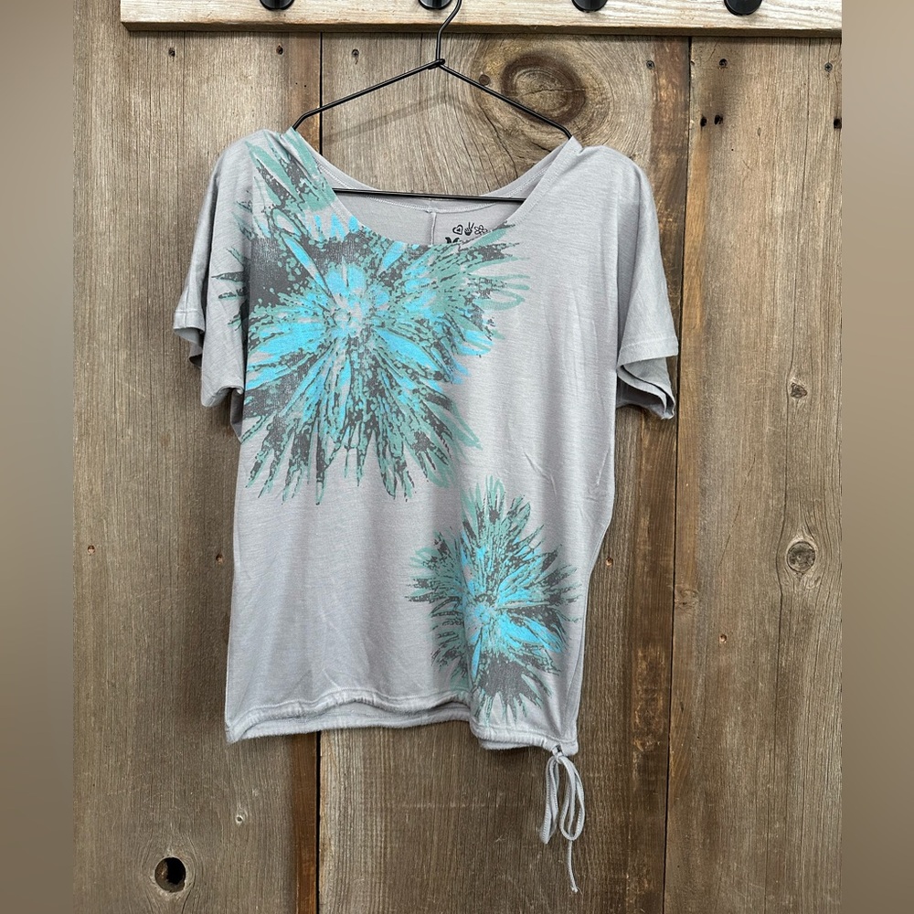 Mudd Floral Dolman Drawstring Top in Gray Size Medium Juniors